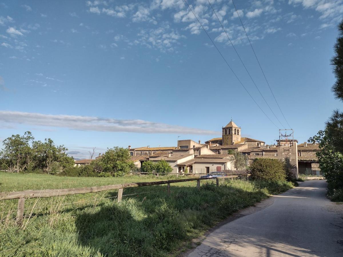 Can Tando Restored Catalan Old Barn To Enjoy Peaceful Rural Simplicity Sant Jordi Desvalls Экстерьер фото