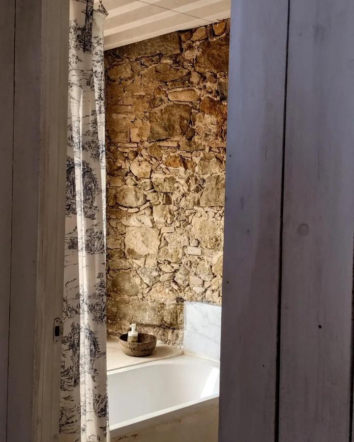 Can Tando Restored Catalan Old Barn To Enjoy Peaceful Rural Simplicity Sant Jordi Desvalls Экстерьер фото